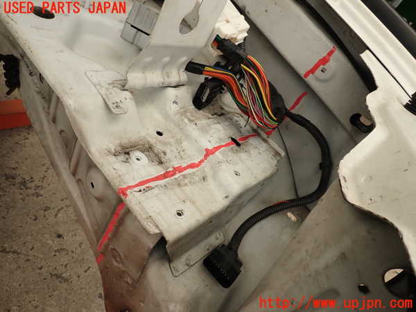 2UPJ-9241321042]ハマーH3(型式不明)コアサポート（カット） 中古_3