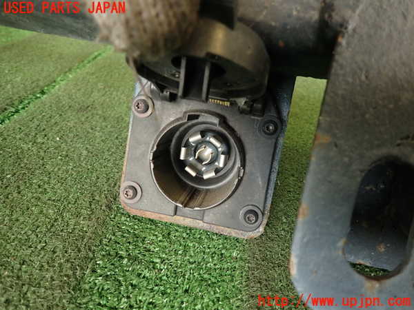 2UPJ-9241321614]ハマーH3(型式不明)リアバンパーホースメント 中古_3