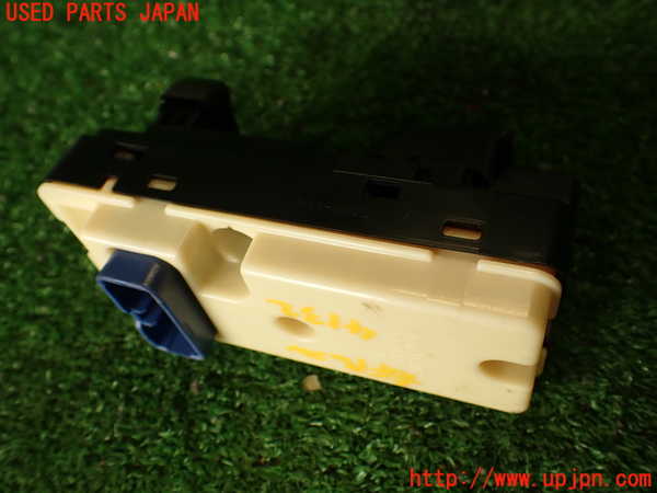 2UPJ-9241326240]ハマーH3(型式不明)右前パワーウィンドウスイッチ 中古_3