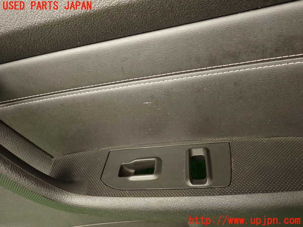 2UPJ-9241321234]ハマーH3(型式不明)右前ドア内張り 中古_3