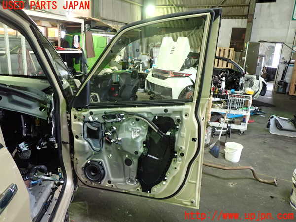 1UPJ-9241331230]セレナ e-POWER(GFC28)右前ドア 中古(43R-00033 M2H3)_5