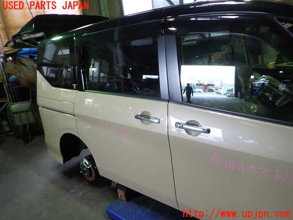 1UPJ-9241331290]セレナ e-POWER(GFC28)右後ドア 中古(43R-00150 M2L3)_3