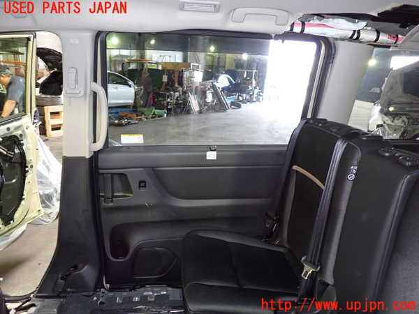 1UPJ-9241331290]セレナ e-POWER(GFC28)右後ドア 中古(43R-00150 M2L3)_5