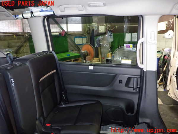 1UPJ-9241331320]セレナ e-POWER(GFC28)左後ドア 中古(43R-00150 M2L3)_5