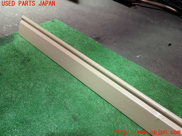 1UPJ-9241331390]セレナ e-POWER(GFC28)右サイドステップ 中古_3