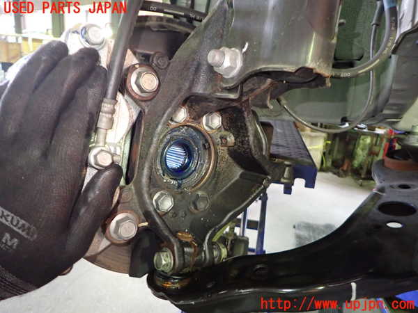 1UPJ-9241334290]セレナ e-POWER(GFC28)右フロントナックルハブ 中古_2
