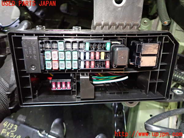 1UPJ-9241336742]セレナ e-POWER(GFC28)ヒューズボックス2 中古_2
