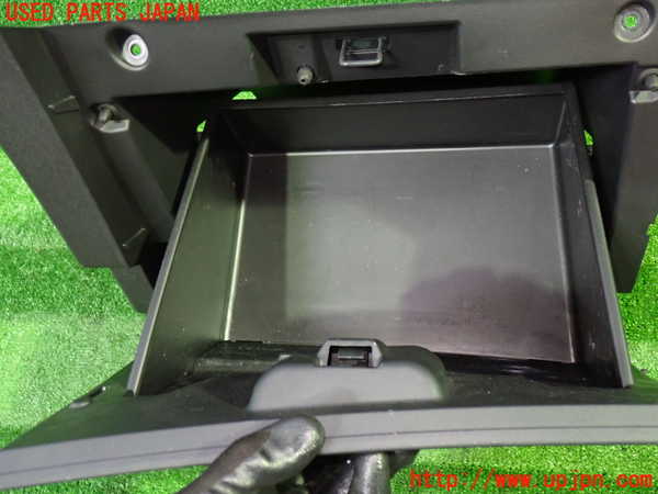 1UPJ-9241337516]セレナ e-POWER(GFC28)グローブボックス1 中古_2