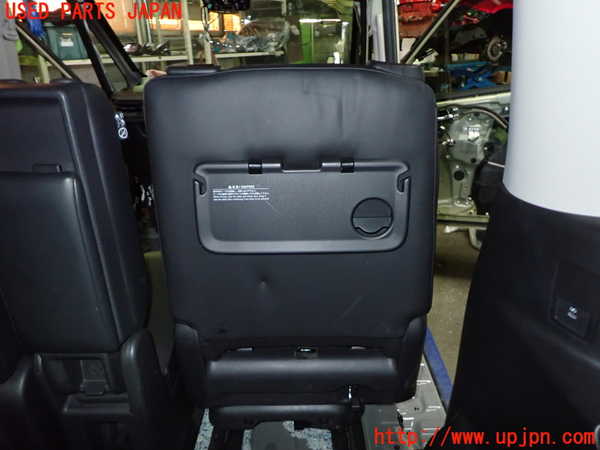 1UPJ-9241337145]セレナ e-POWER(GFC28)右2列目シート 中古_4