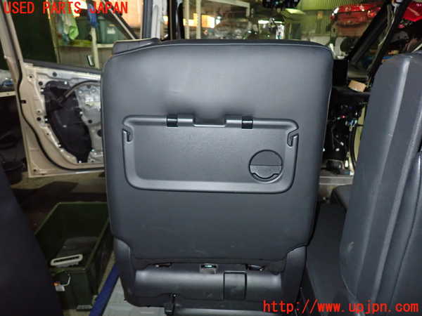 1UPJ-9241337175]セレナ e-POWER(GFC28)左2列目シート 中古_4