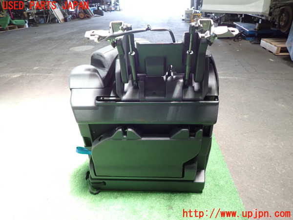 1UPJ-9241337235]セレナ e-POWER(GFC28)右3列目シート 中古_5