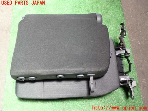 1UPJ-9241337265]セレナ e-POWER(GFC28)左3列目シート 中古_4