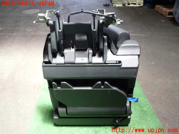 1UPJ-9241337265]セレナ e-POWER(GFC28)左3列目シート 中古_5