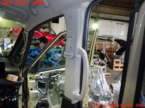 1UPJ-9241337665]セレナ e-POWER(GFC28)右センターピラートリム 中古_2