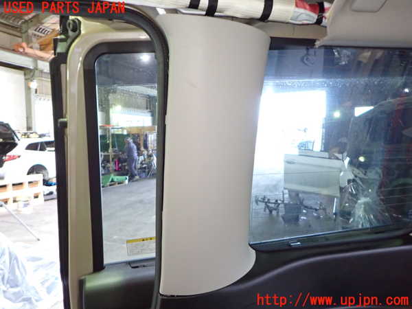 1UPJ-9241337675]セレナ e-POWER(GFC28)右リアピラートリム 中古_2