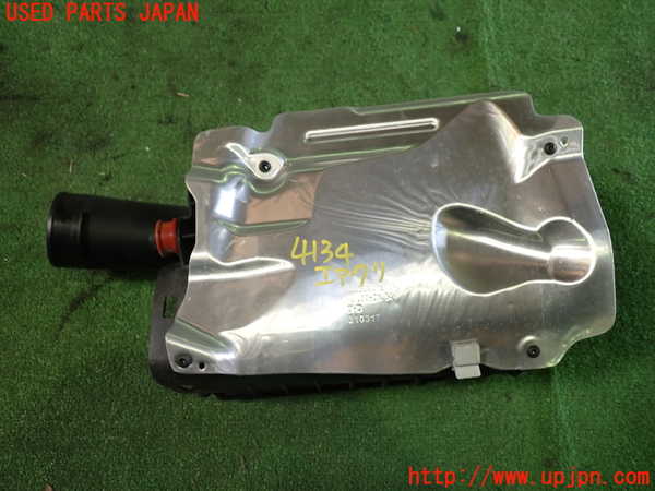1UPJ-9241342560]ベンツ E200 クーペ(238342C)(C238)エアクリーナーボックス 中古_4