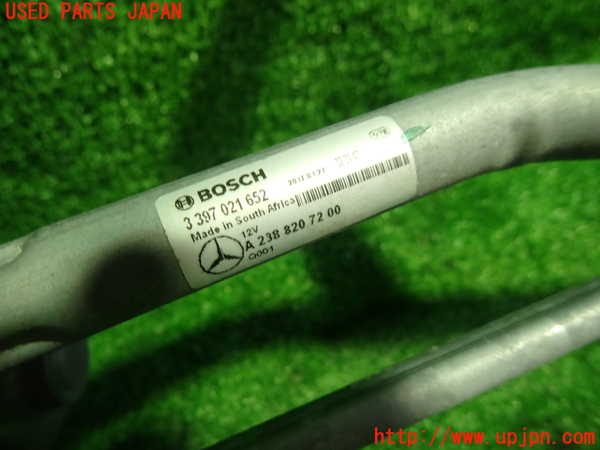 1UPJ-9241346770]ベンツ E200 クーペ(238342C)(C238)フロントワイパーモーター 中古_2