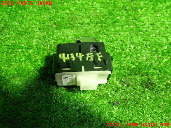 1UPJ-9241346245]ベンツ E200 クーペ(238342C)(C238)左パワーウィンドウスイッチ 中古_2