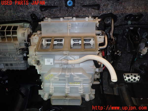1UPJ-9241356081]レクサス・IS200t(ASE30)エバポレーター1 中古_2