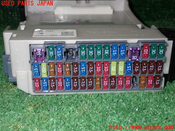 1UPJ-9241356741]レクサス・IS200t(ASE30)ヒューズボックス1 中古_3