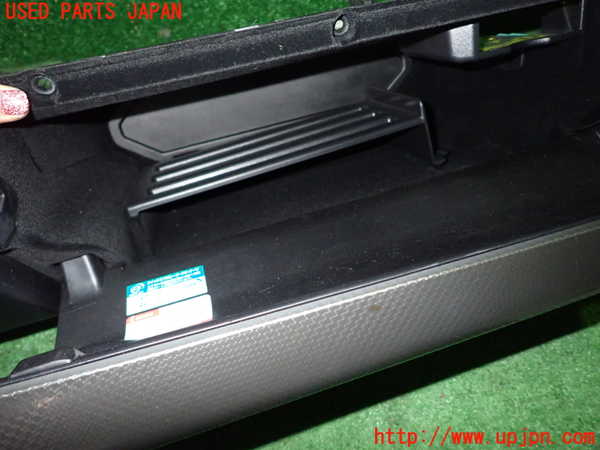 1UPJ-9241357516]レクサス・IS200t(ASE30)グローブボックス1 中古_5