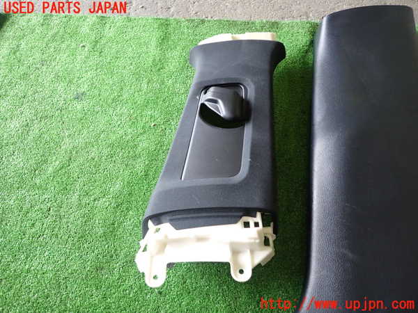 1UPJ-9241357665]レクサス・IS200t(ASE30)右センターピラートリム 中古_2