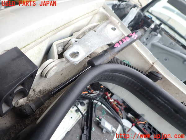 1UPJ-9241361506]ベンツ CLK350 カブリオレ(209456)(A209系)トランクダンパー 中古_2