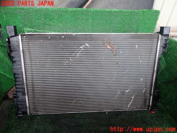 1UPJ-9241362321]ベンツ CLK350 カブリオレ(209456)(A209系)ラジエーター1 中古_3