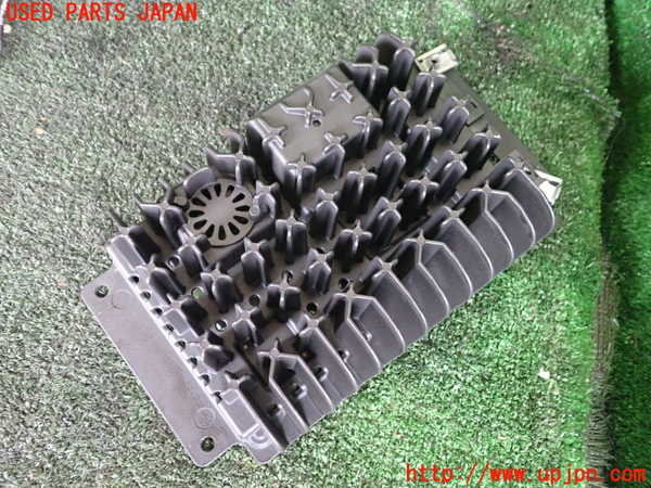 1UPJ-9241366525]ベンツ CLK350 カブリオレ(209456)(A209系)アンプ 中古_3