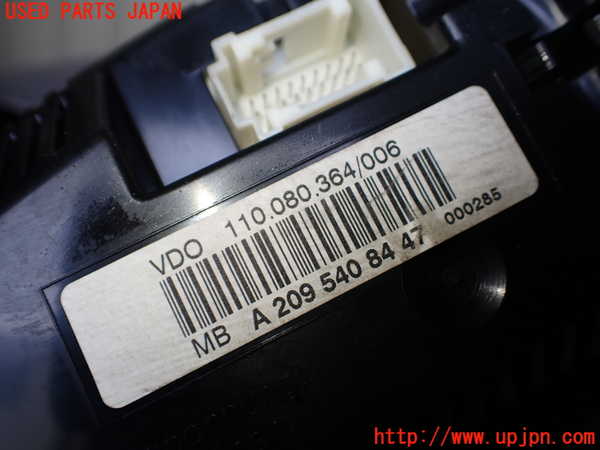 1UPJ-9241366170]ベンツ CLK350 カブリオレ(209456)(A209系)スピードメーター 中古_4