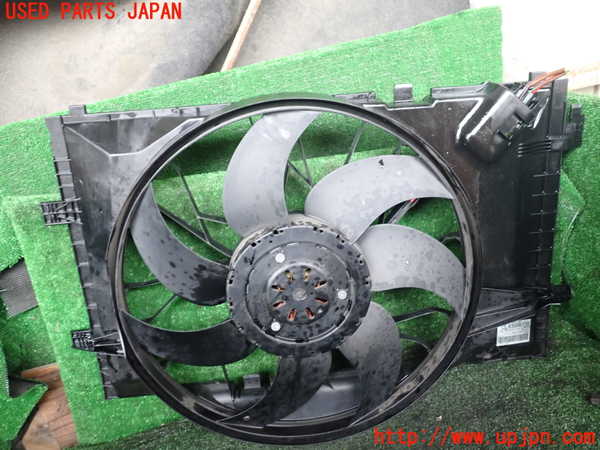 1UPJ-9241366836]ベンツ CLK350 カブリオレ(209456)(A209系)電動ファン1 中古_3