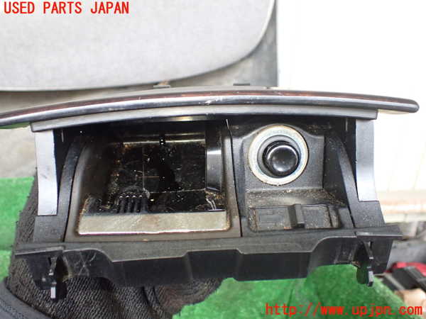 1UPJ-9241367821]ベンツ CLK350 カブリオレ(209456)(A209系)灰皿1 中古_3