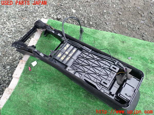 1UPJ-9241367540]ベンツ CLK350 カブリオレ(209456)(A209系)センターコンソール 中古_4