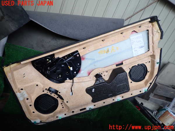 1UPJ-9241361264]ベンツ CLK350 カブリオレ(209456)(A209系)左前ドア内張り 中古_4