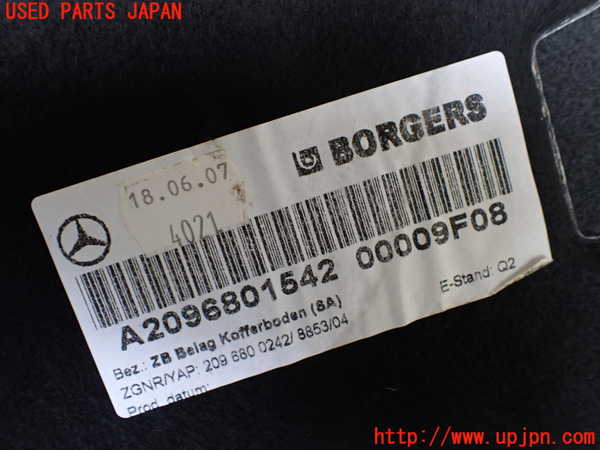 1UPJ-9241367771]ベンツ CLK350 カブリオレ(209456)(A209系)ラゲッジトレイ1 中古_3