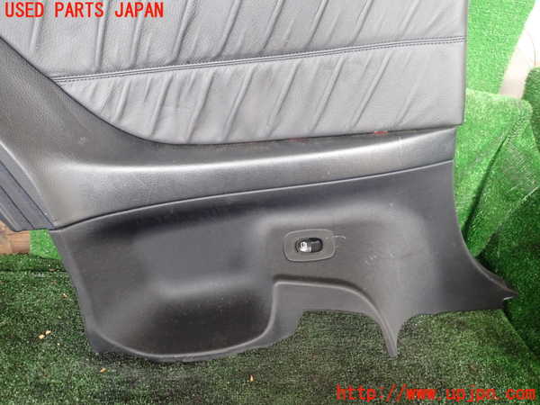 1UPJ-9241367680]ベンツ CLK350 カブリオレ(209456)(A209系)左リアピラートリム 中古_3