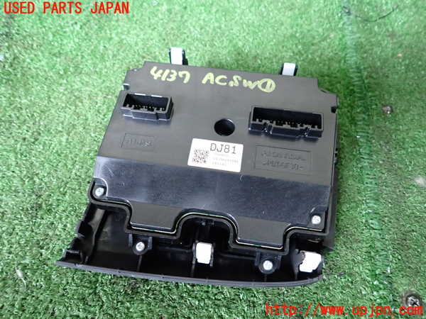 1UPJ-9241376066]ステップワゴン スパーダ ハイブリッド(RP5)エアコンスイッチ1 中古_2