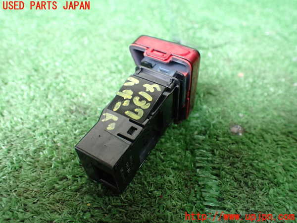 1UPJ-9241376290]ステップワゴン スパーダ ハイブリッド(RP5)ハザードスイッチ 中古_2