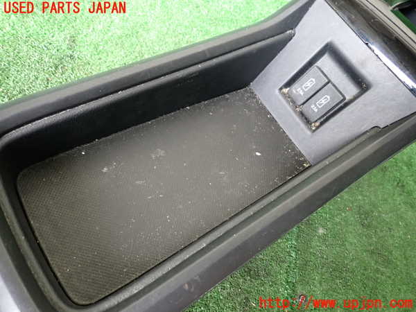 1UPJ-9241377540]ステップワゴン スパーダ ハイブリッド(RP5)センターコンソール 中古_4