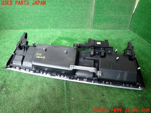 1UPJ-9241377841]ステップワゴン スパーダ ハイブリッド(RP5)小物入れ1 中古_4