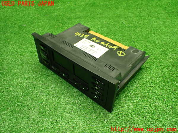 1UPJ-9241386066]ポルシェ・ボクスター(986K)エアコンスイッチ1 中古_2