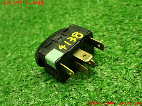 1UPJ-9241386300]ポルシェ・ボクスター(986K)デフォッガースイッチ 中古_3