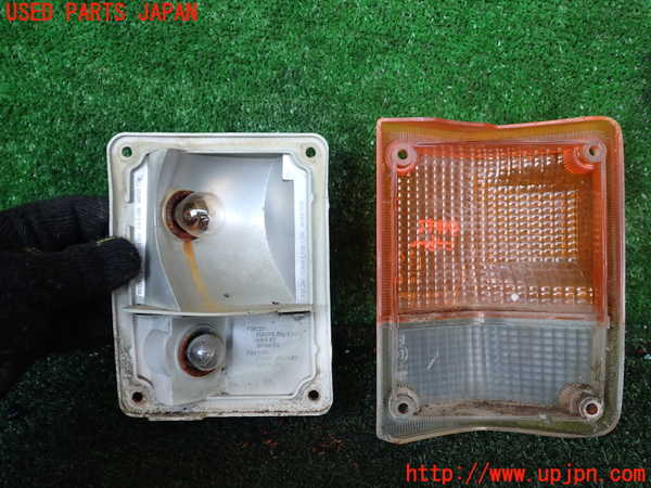 1UPJ-9241391150]ランクル60系(HJ60V(改))右コーナーランプ 中古_3