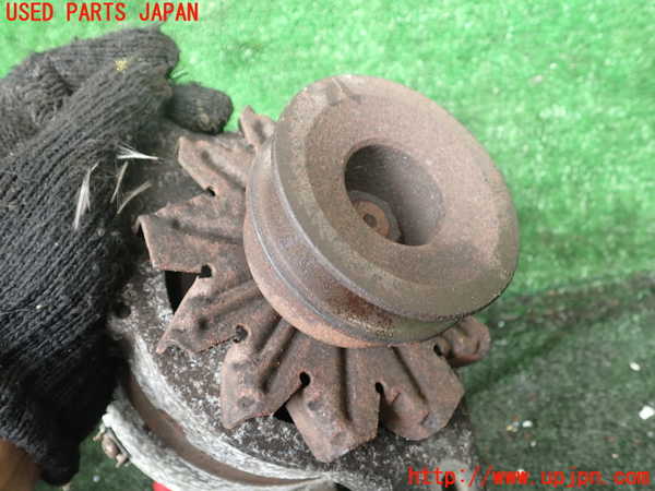 1UPJ-9241396015]ランクル60系(HJ60V(改))オルタネーター(ダイナモ) 中古_3