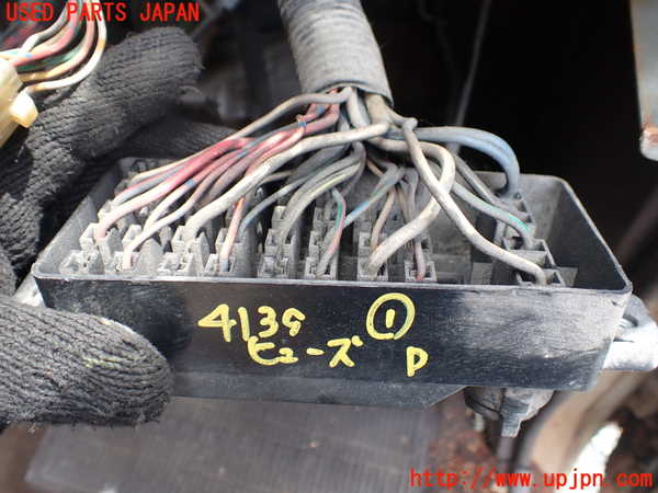 1UPJ-9241396741]ランクル60系(HJ60V(改))ヒューズボックス1 中古_2