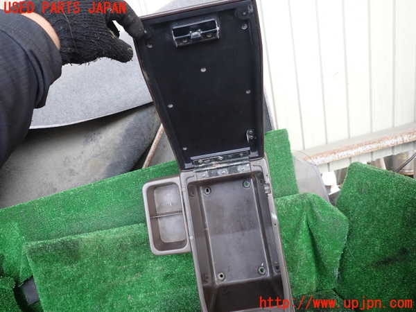 1UPJ-9241397540]ランクル60系(HJ60V(改))センターコンソール 中古_2