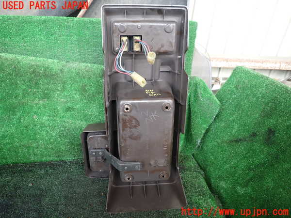 1UPJ-9241397540]ランクル60系(HJ60V(改))センターコンソール 中古_4