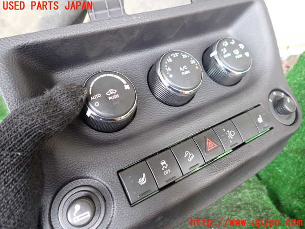 1UPJ-9241406066]ジープ・ラングラー アンリミテッド(JK36LR)エアコンスイッチ1 中古_2