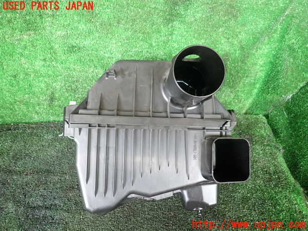 1UPJ-9241412560]アルファードハイブリッド(AAHH45W)エアクリーナーボックス 中古_2