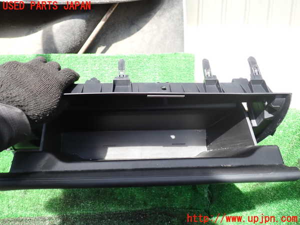 1UPJ-9241417516]アルファードハイブリッド(AAHH45W)グローブボックス1 中古_3